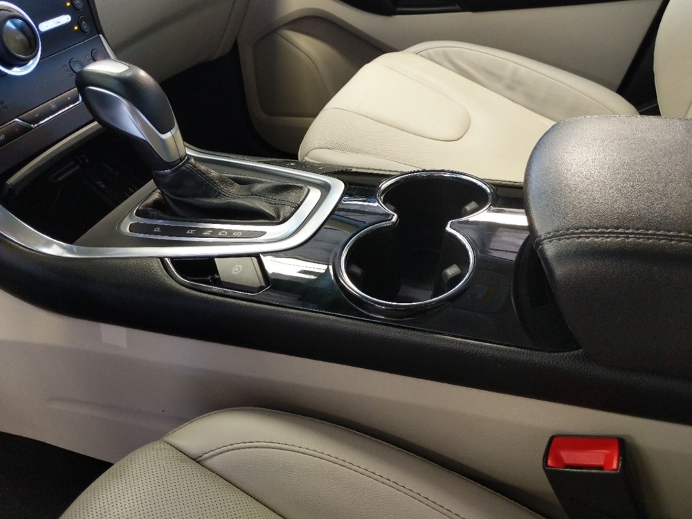 2015 Ford Edge - Center Console/Cup Holders