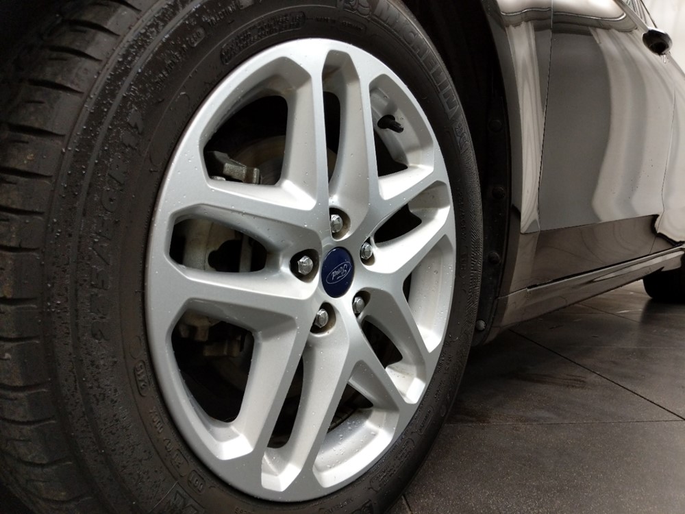 2014 Ford Fusion - Wheel