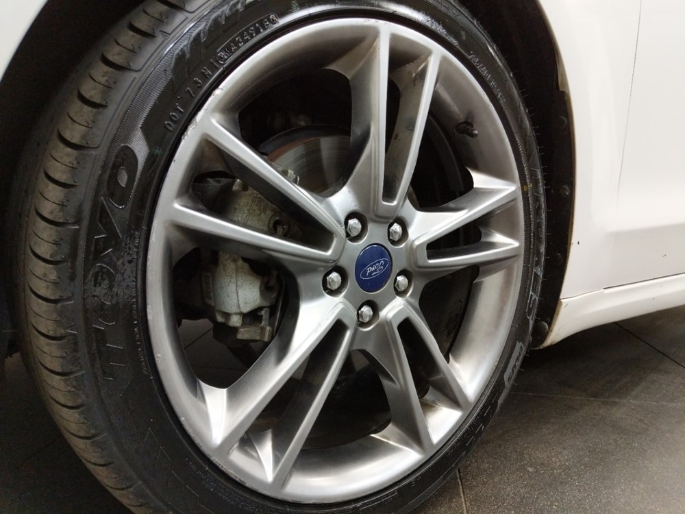 2014 Ford Fusion - Wheel