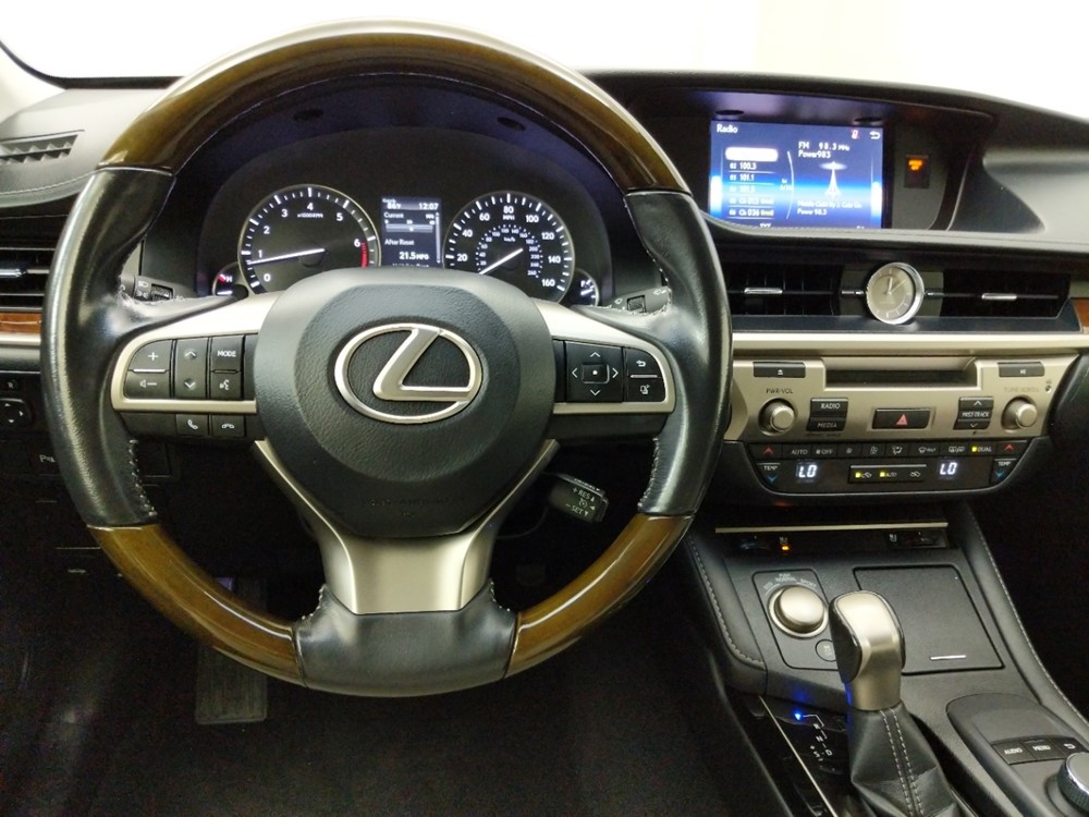 2016 Lexus ES 350 - Driver Dash