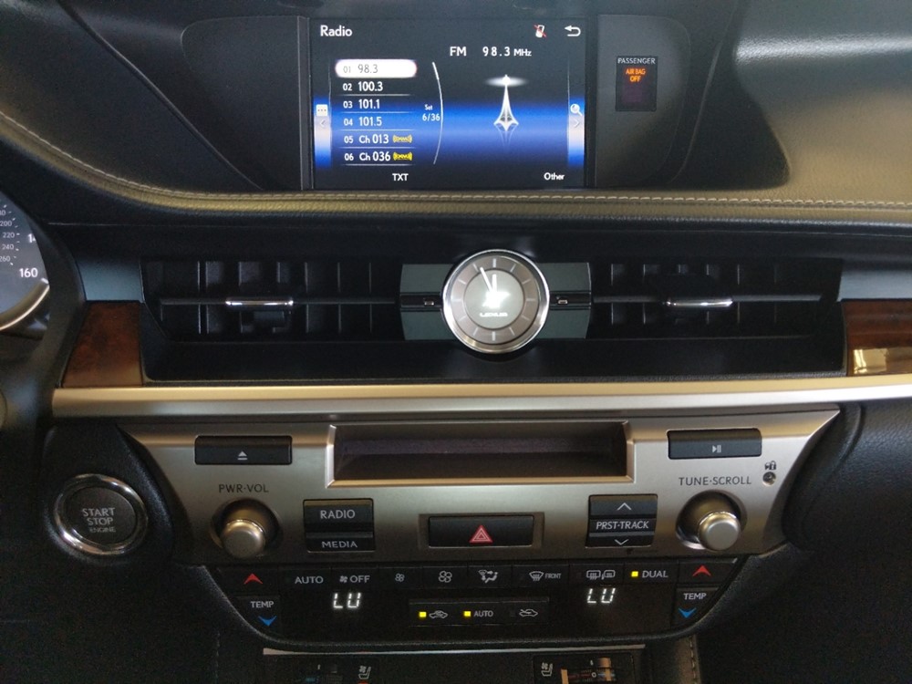 2016 Lexus ES 350 - Stereo Package