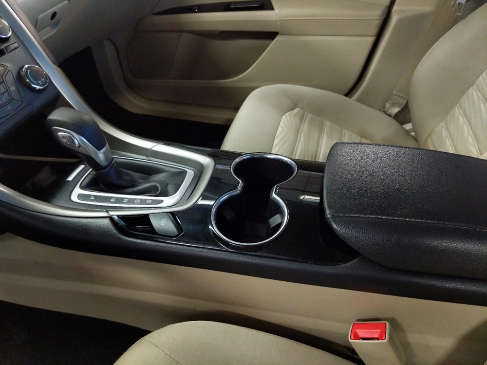 2016 Ford Fusion - Center Console/Cup Holders