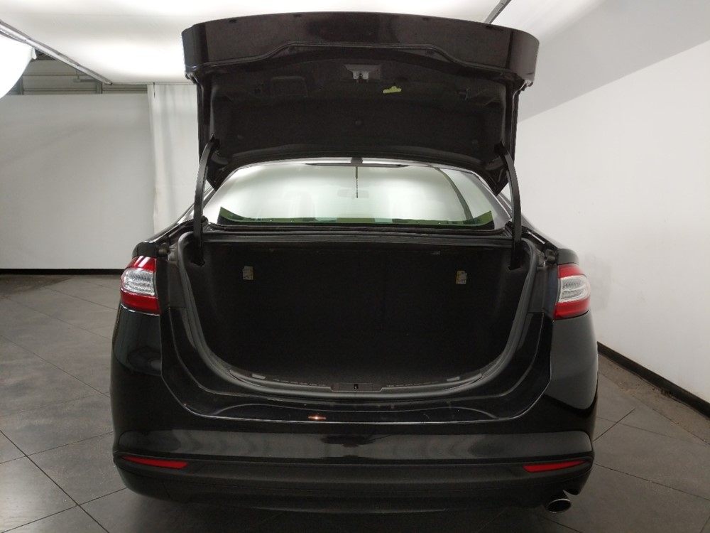 2016 Ford Fusion - Trunk