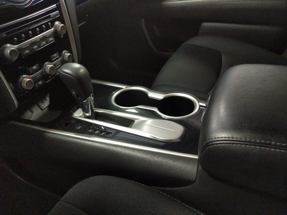2018 Nissan Pathfinder - Center Console/Cup Holders
