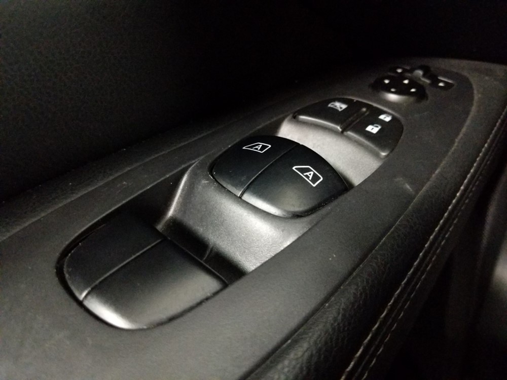 2018 Nissan Pathfinder - Driver Power Windows/Lock Control