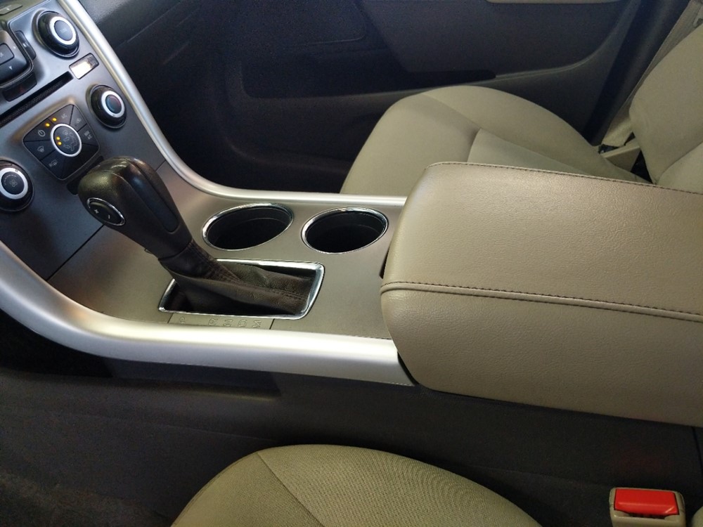 2012 Ford Edge - Center Console/Cup Holders