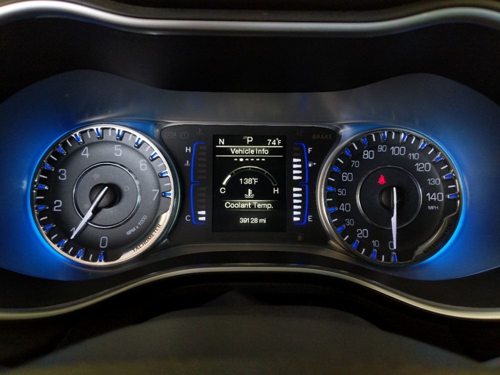2015 Chrysler 200 - Odometer Close Up