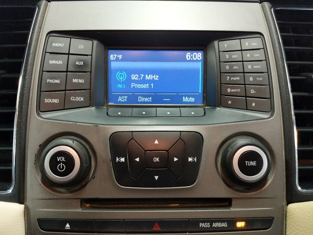 2015 Ford Taurus - Stereo Package