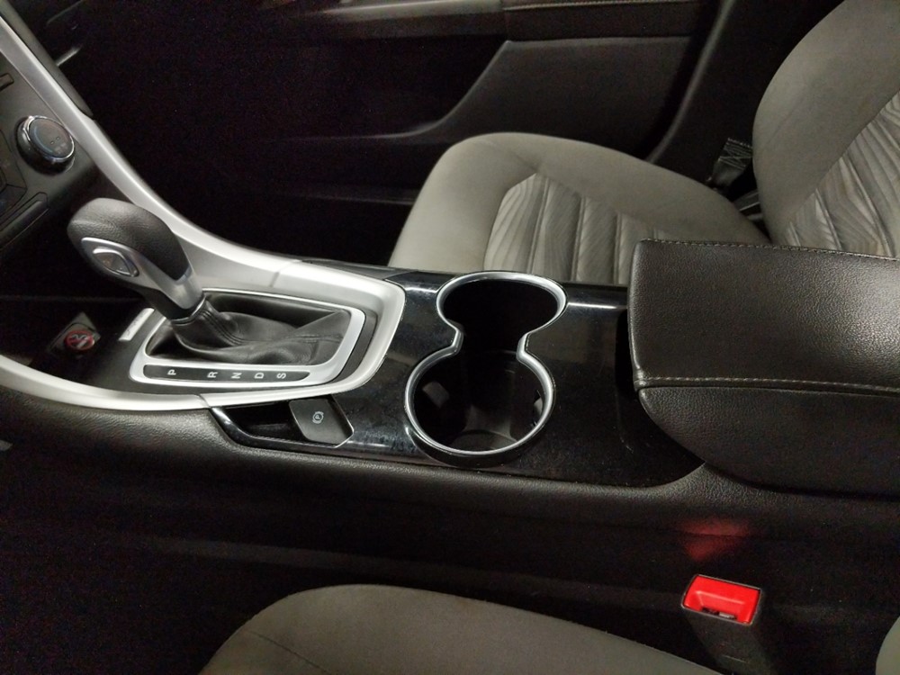 2016 Ford Fusion - Center Console/Cup Holders