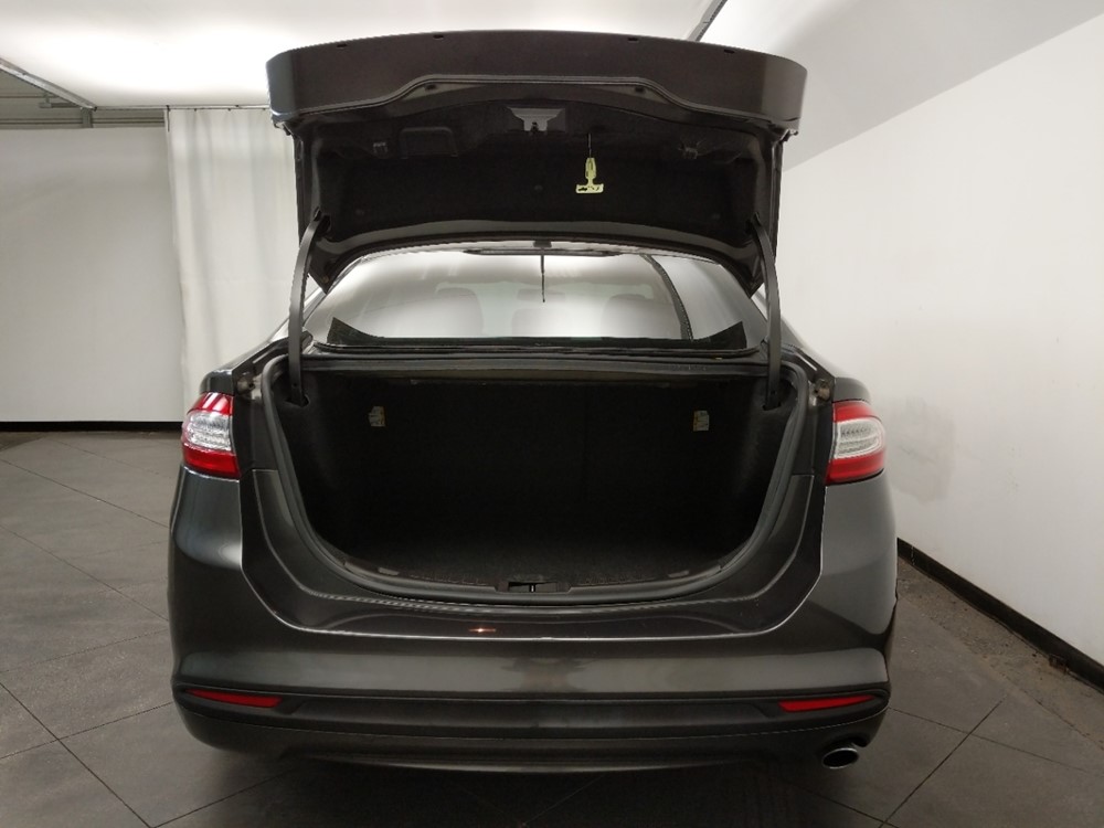 2016 Ford Fusion - Trunk
