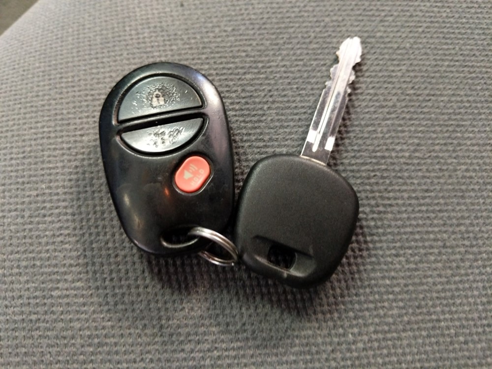 2008 Toyota Tundra - Keys