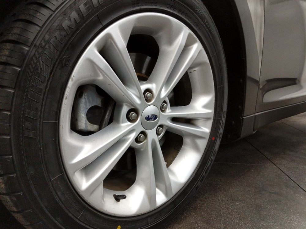 2014 Ford Taurus - Wheel