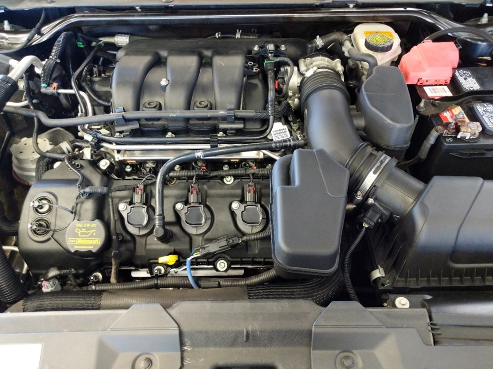 2014 Ford Taurus - Engine