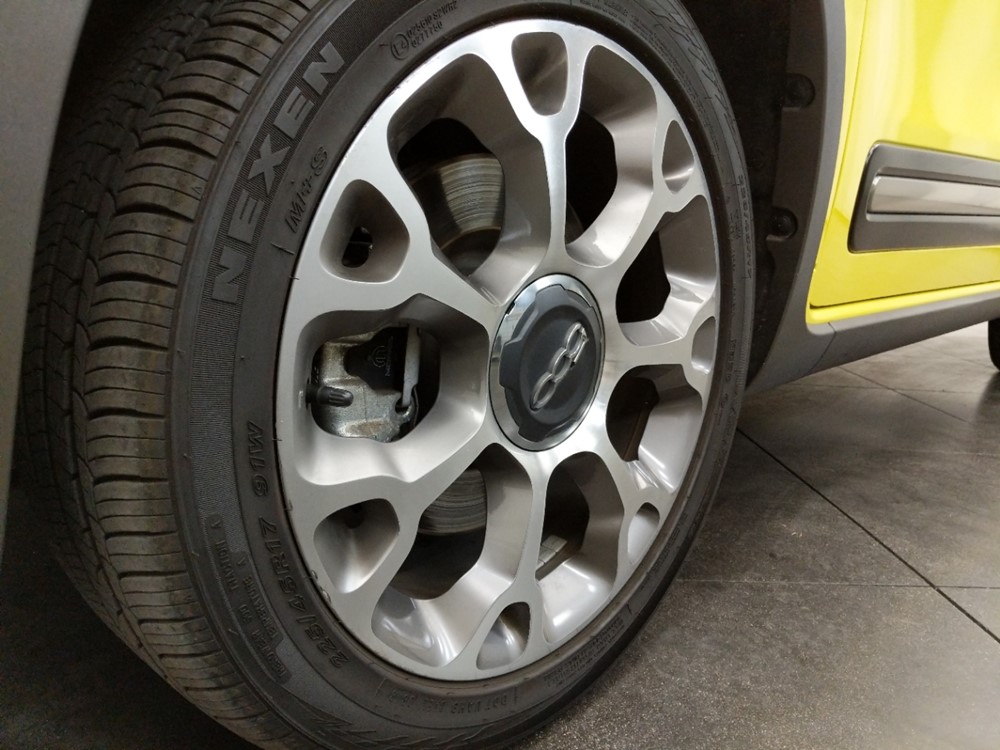 2014 FIAT 500L - Wheel