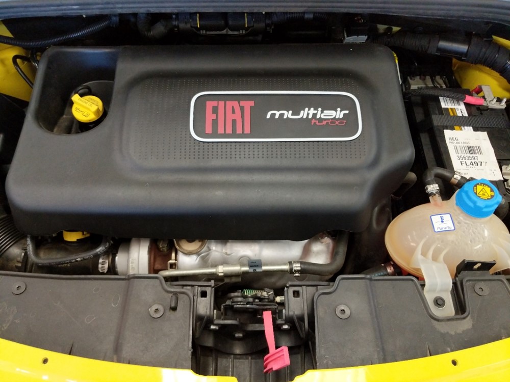 2014 FIAT 500L - Engine
