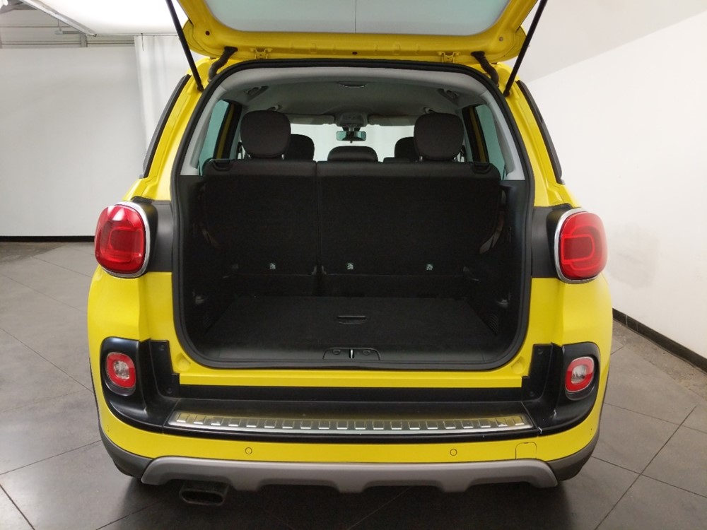 2014 FIAT 500L - Trunk