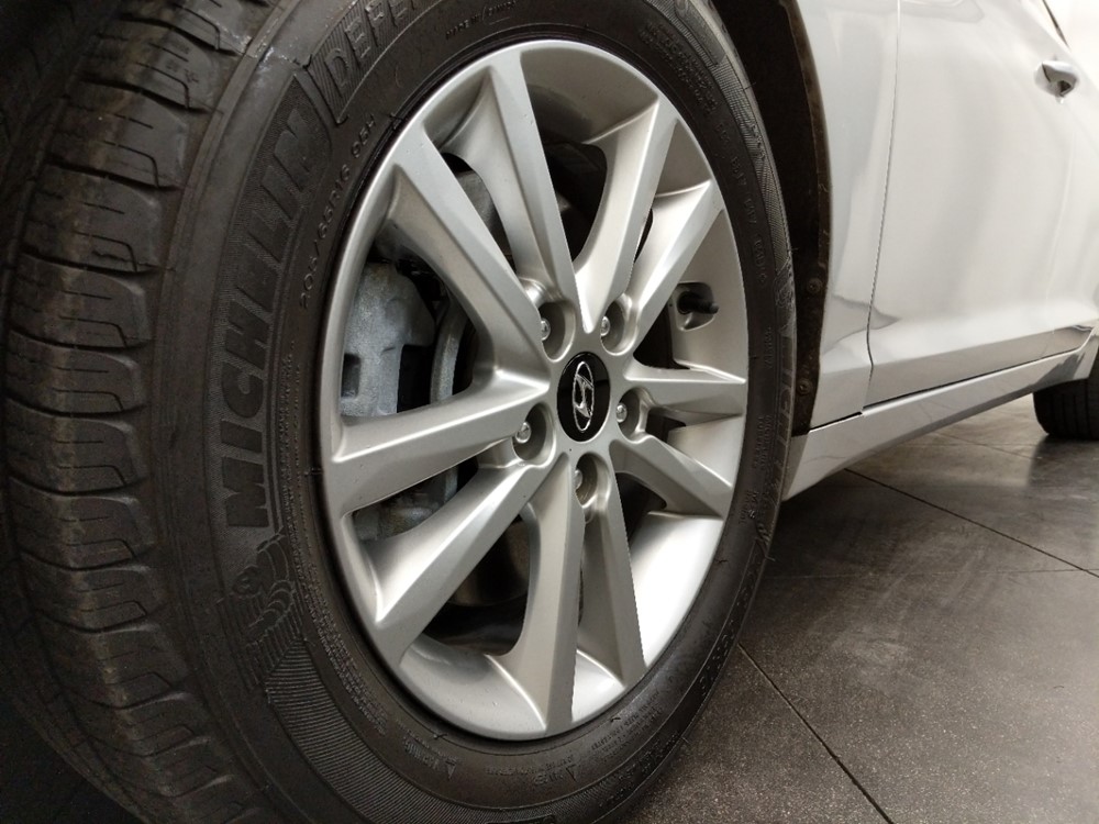 2016 Hyundai Sonata - Wheel