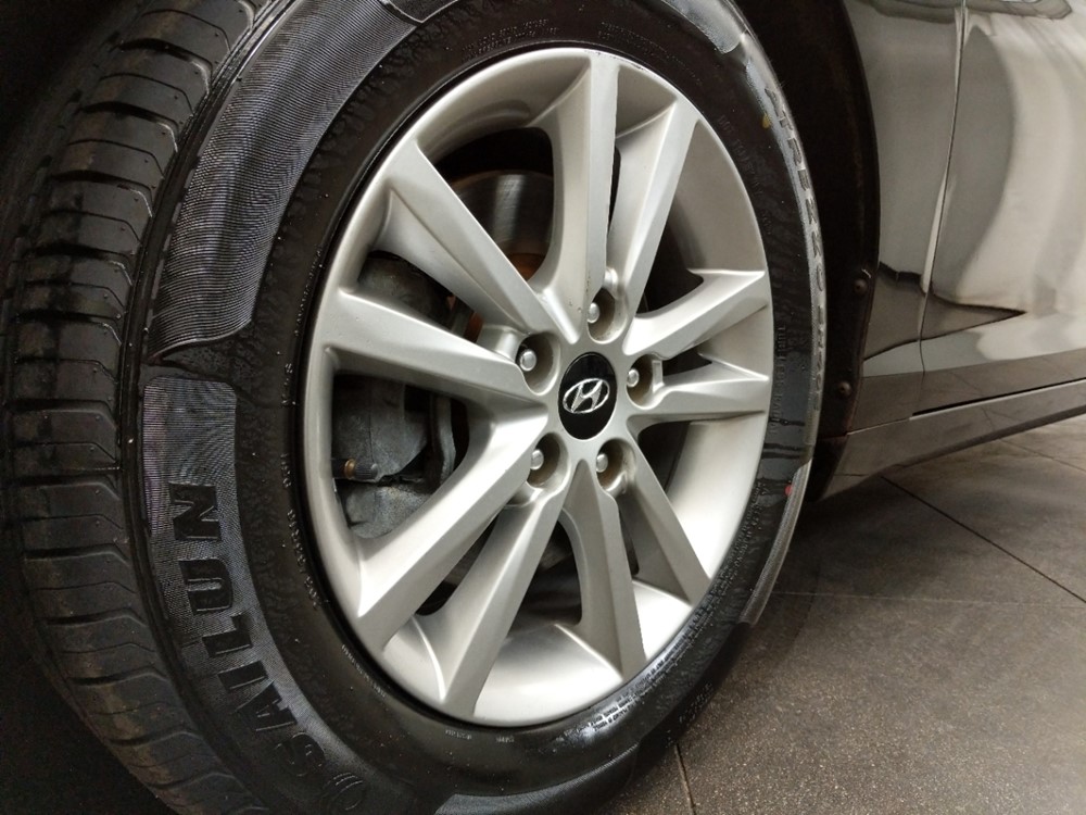 2015 Hyundai Sonata - Wheel