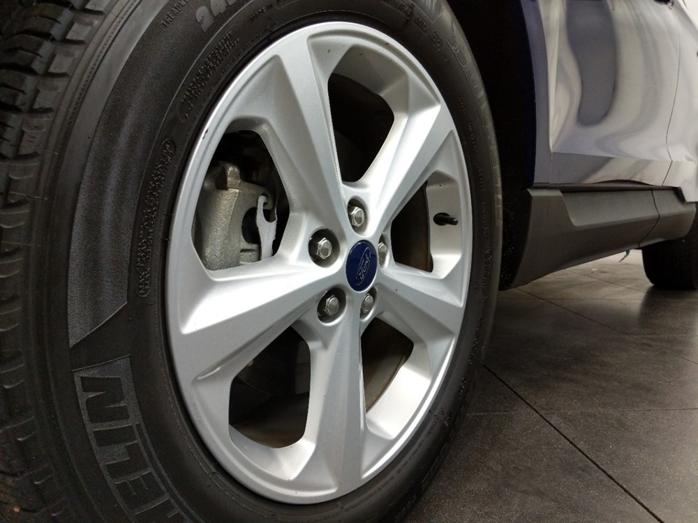 2015 Ford Edge - Wheel