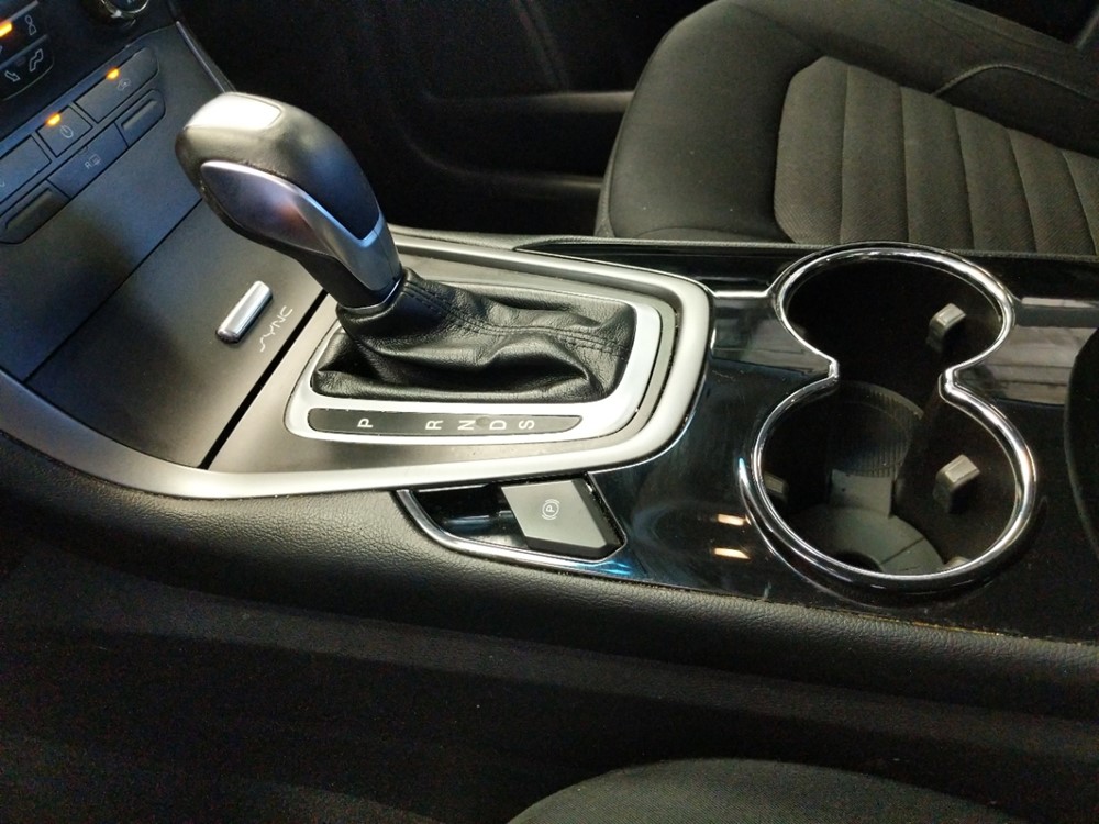 2015 Ford Edge - Center Console/Cup Holders