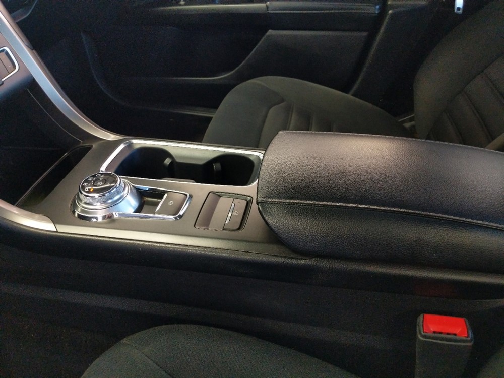 2017 Ford Fusion - Center Console/Cup Holders