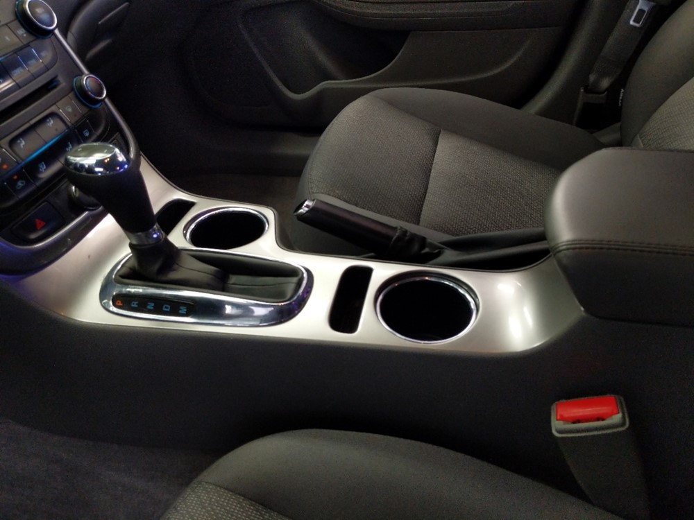 2016 Chevrolet Malibu - Center Console/Cup Holders