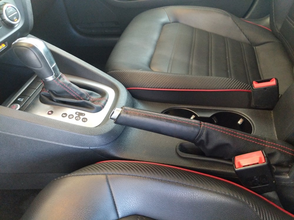 2014 Volkswagen Jetta - Center Console/Cup Holders