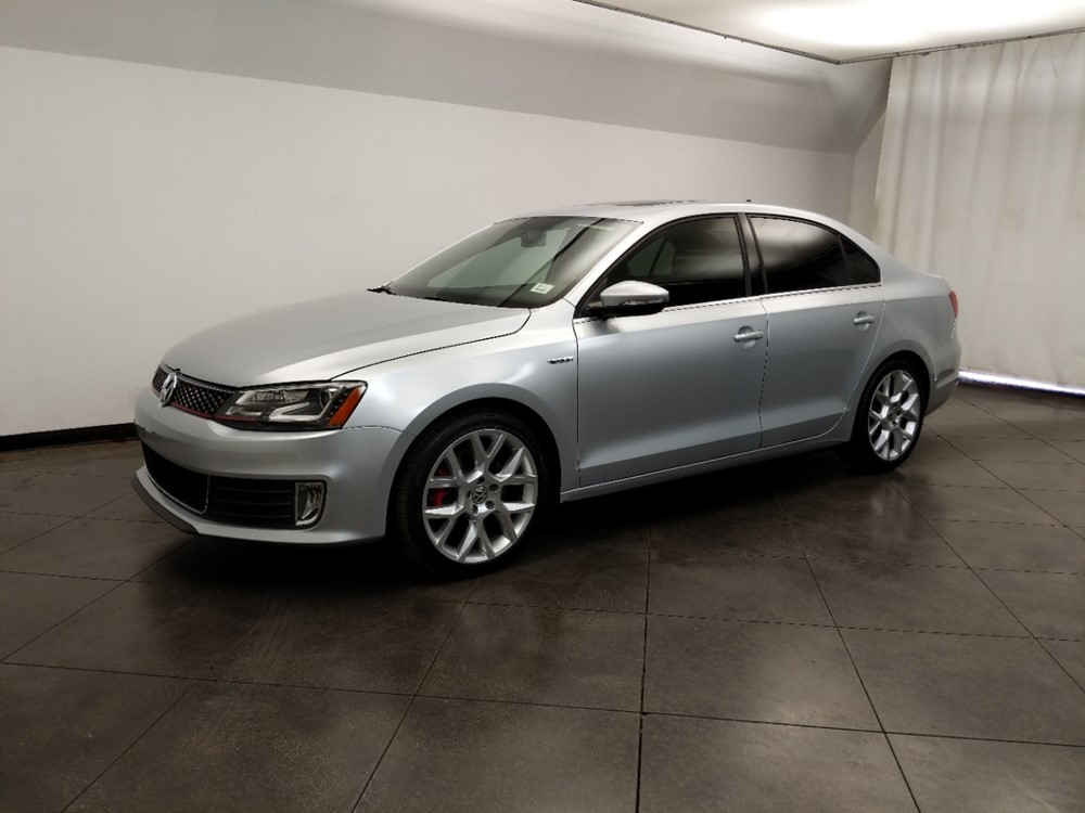 2014 Volkswagen Jetta - Driver Front Side