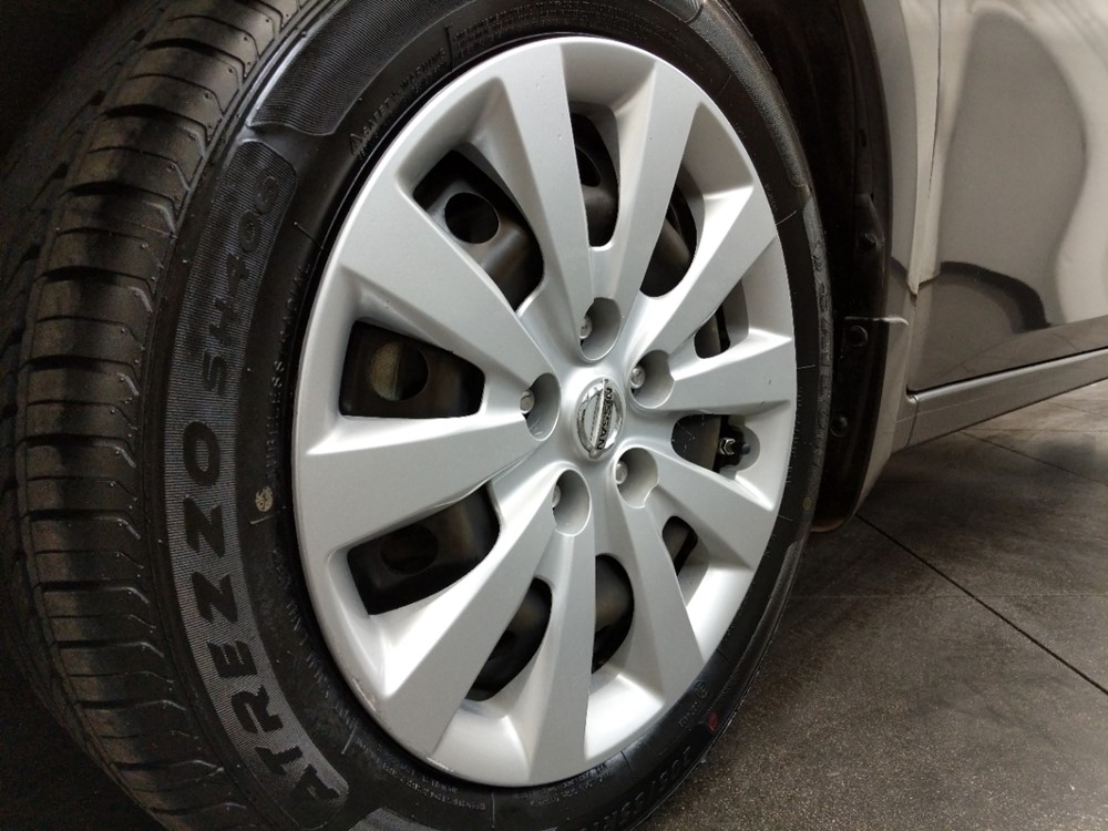 2016 Nissan Sentra - Wheel