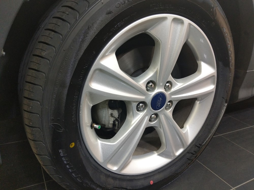 2016 Ford Escape - Wheel