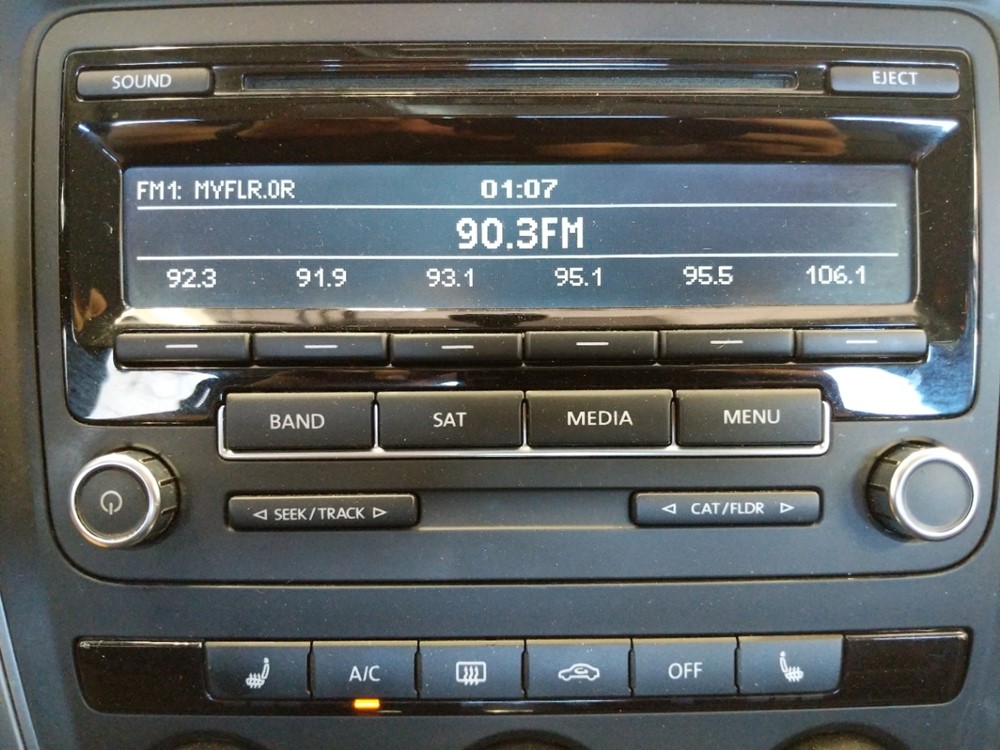2015 Volkswagen Passat - Stereo Package