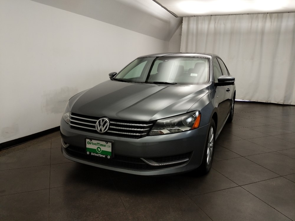 2015 Volkswagen Passat - Driver Front Hood