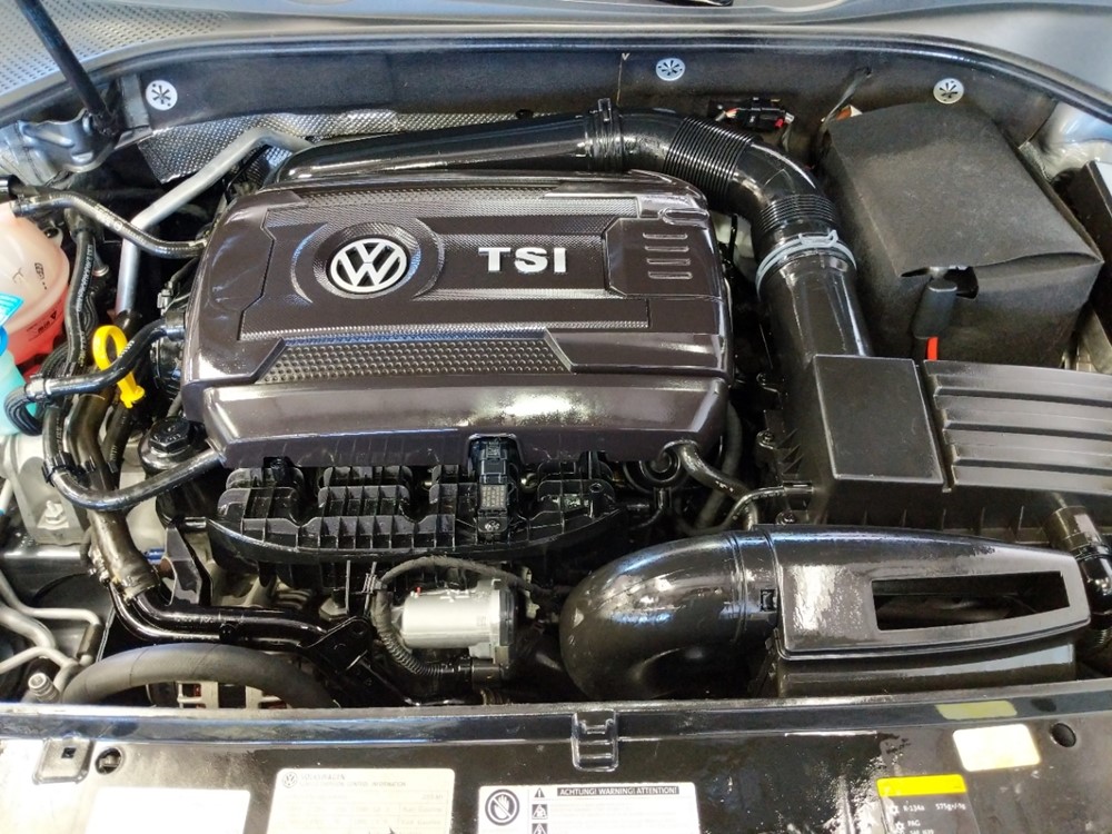 2015 Volkswagen Passat - Engine