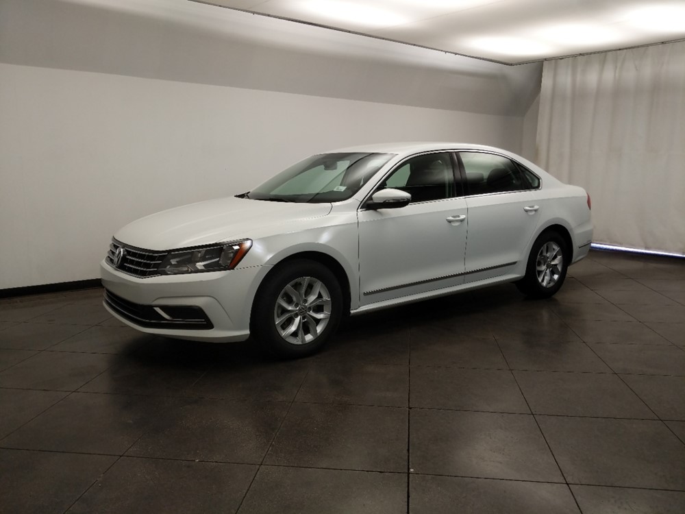 2016 Volkswagen Passat - Driver Front Side