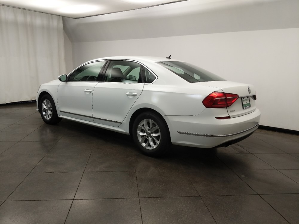 2016 Volkswagen Passat - Driver Rear Side