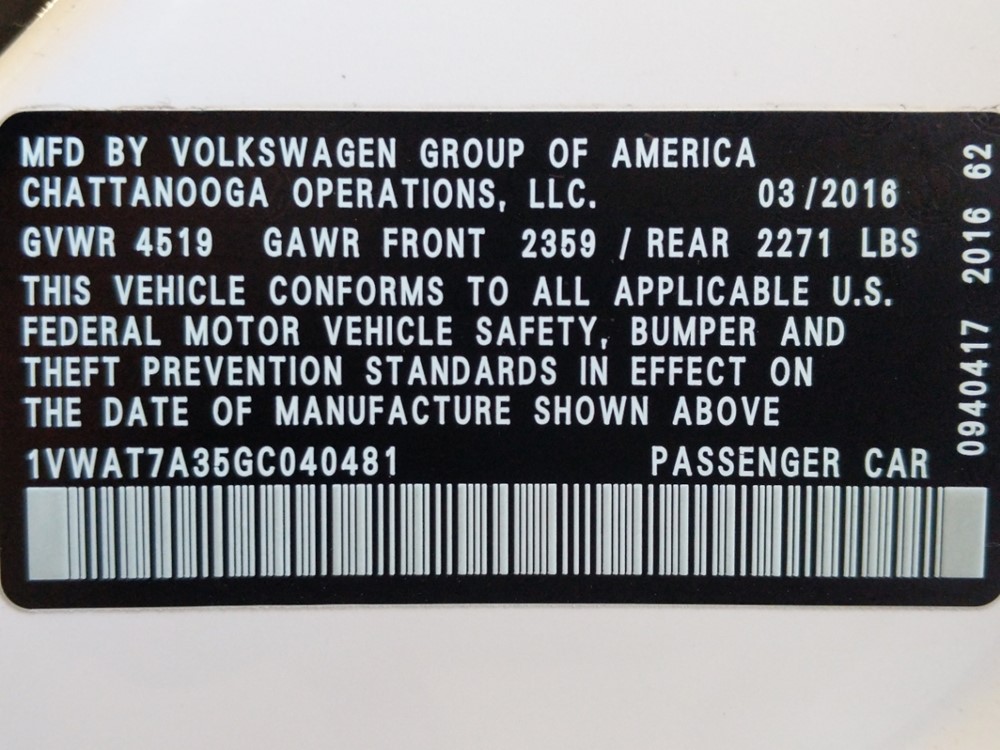 2016 Volkswagen Passat - VIN Plate
