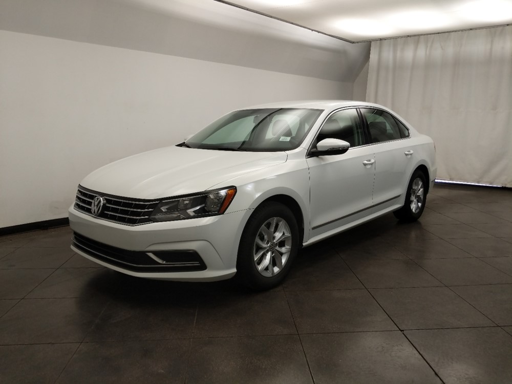 2016 Volkswagen Passat - Driver Front Bumper