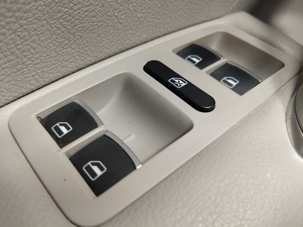 2016 Volkswagen Passat - Driver Power Windows/Lock Control