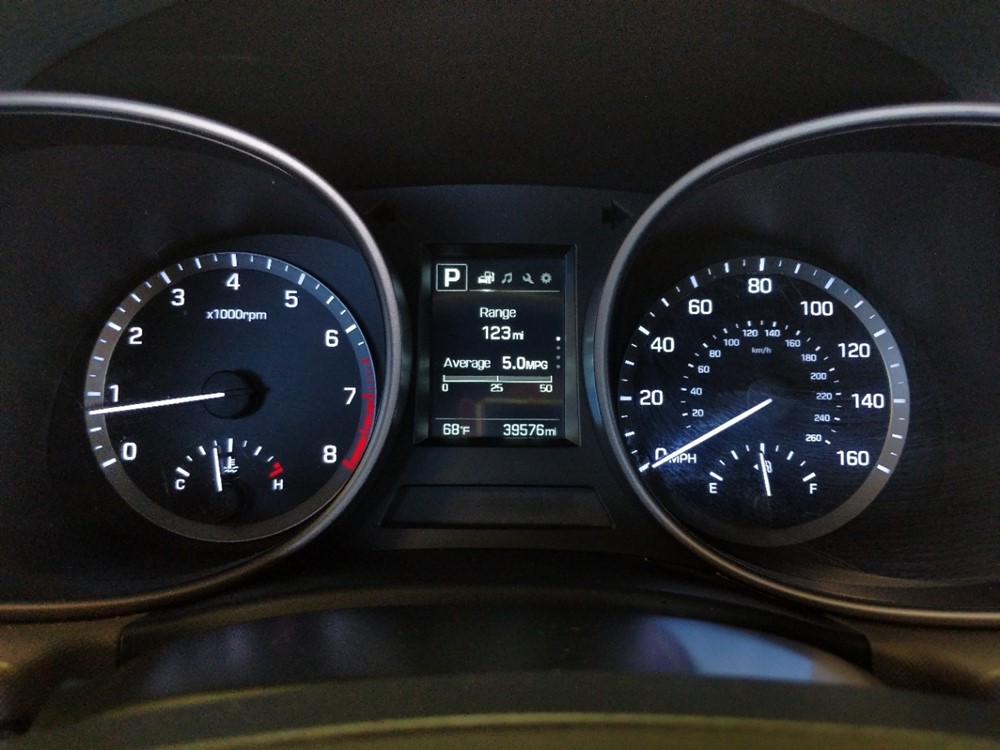 2018 Hyundai Santa Fe - Odometer Close Up