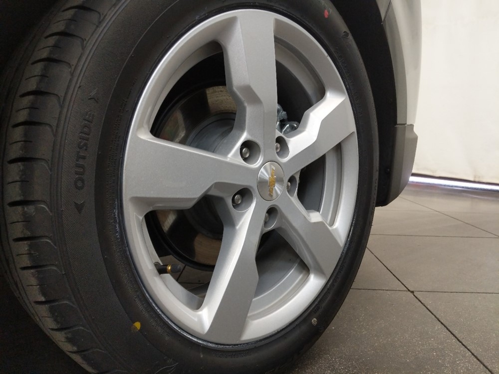 2015 Chevrolet Volt - Wheel