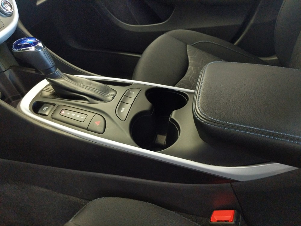 2016 Chevrolet Volt - Center Console/Cup Holders