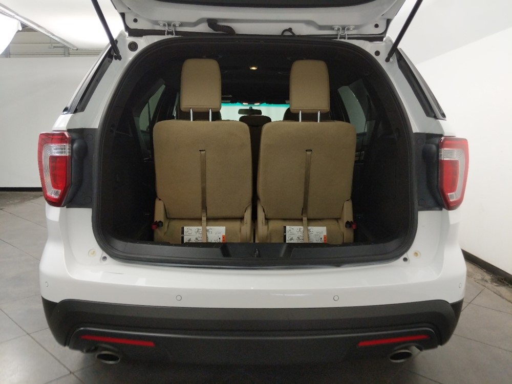 2016 Ford Explorer - Trunk