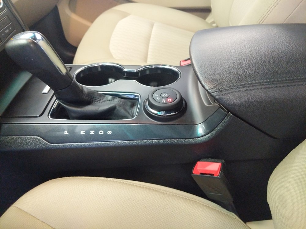 2016 Ford Explorer - Center Console/Cup Holders