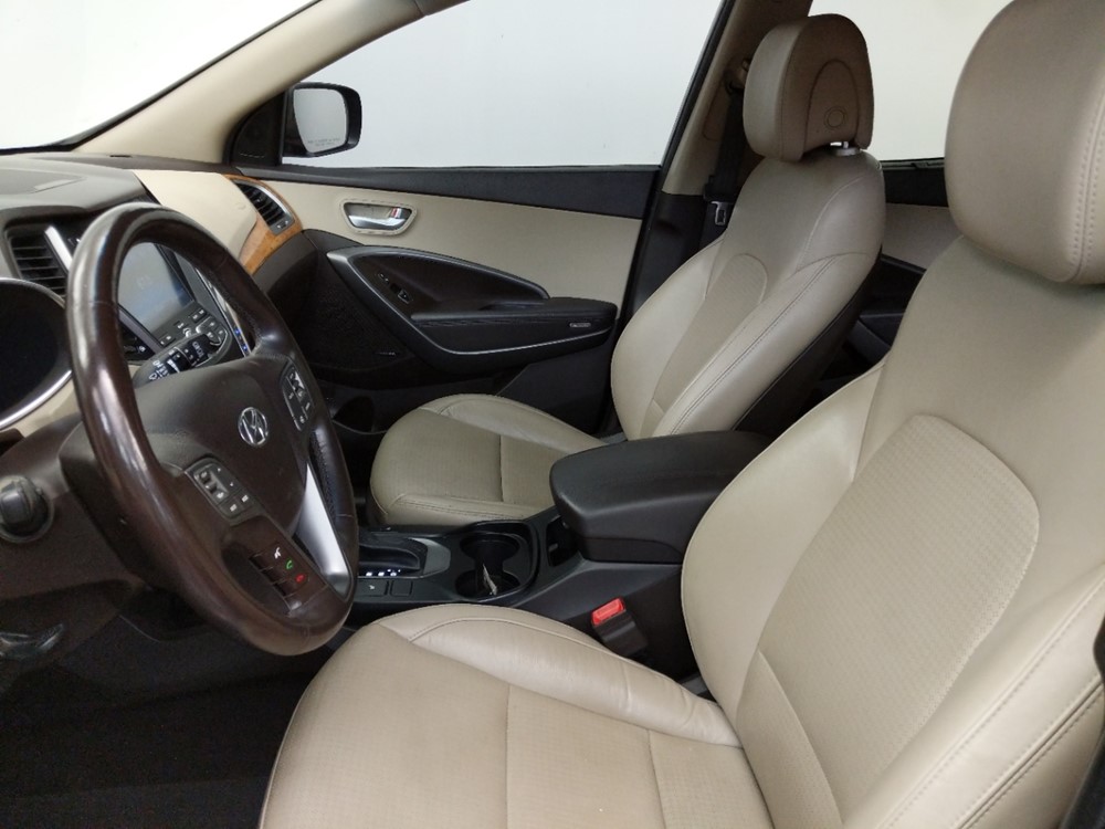 2013 Hyundai Santa Fe - Driver Front Seat