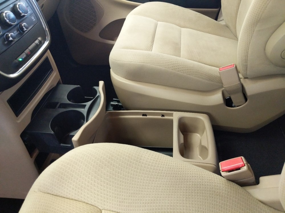 2016 Dodge Grand Caravan - Center Console/Cup Holders
