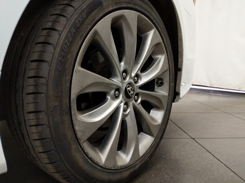 2014 Hyundai Sonata - Wheel