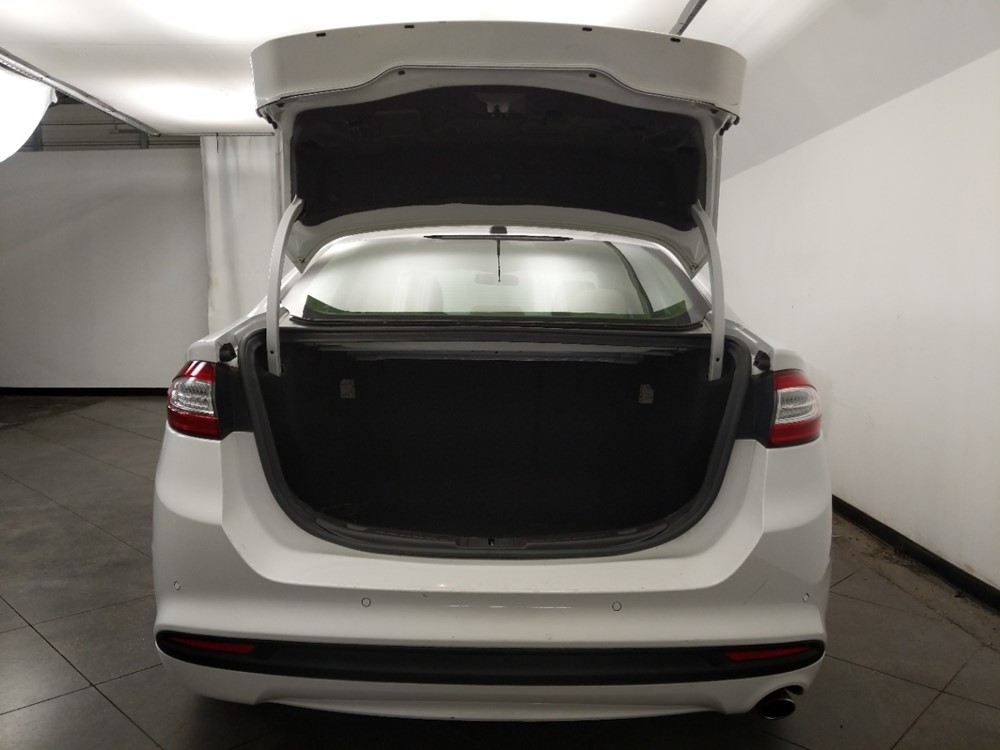2016 Ford Fusion - Trunk