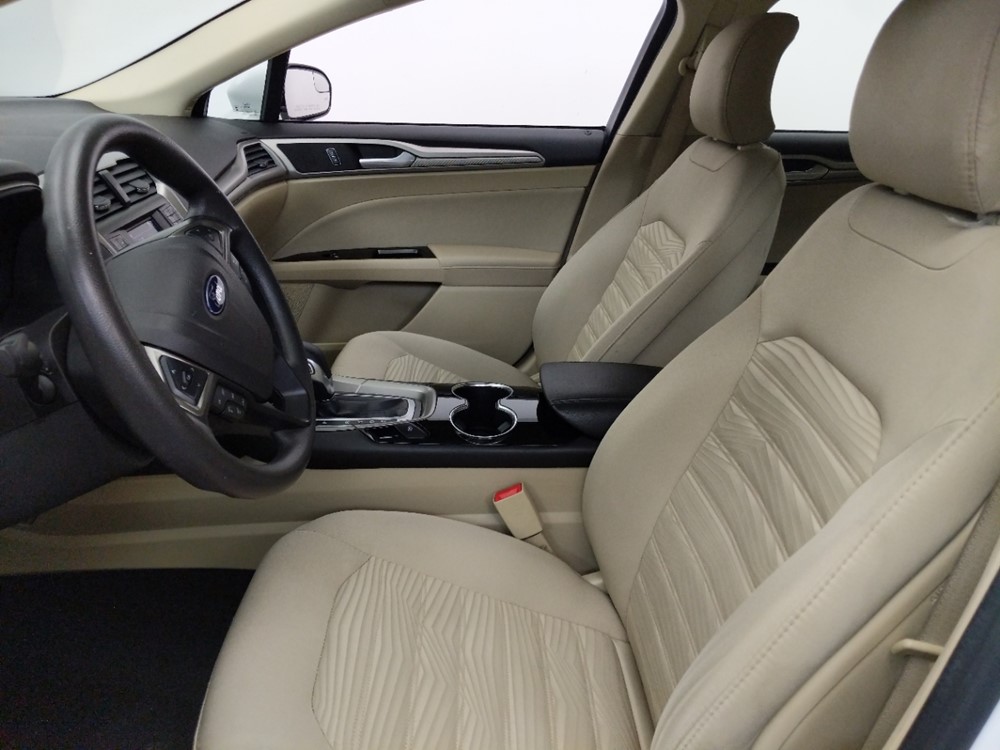 2016 Ford Fusion - Driver Front Seat