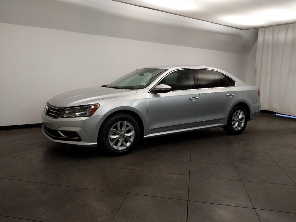 2016 Volkswagen Passat - Driver Front Side