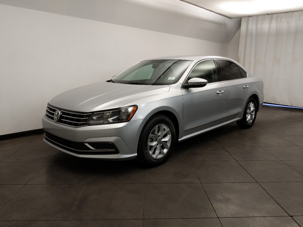 2016 Volkswagen Passat - Driver Front Bumper